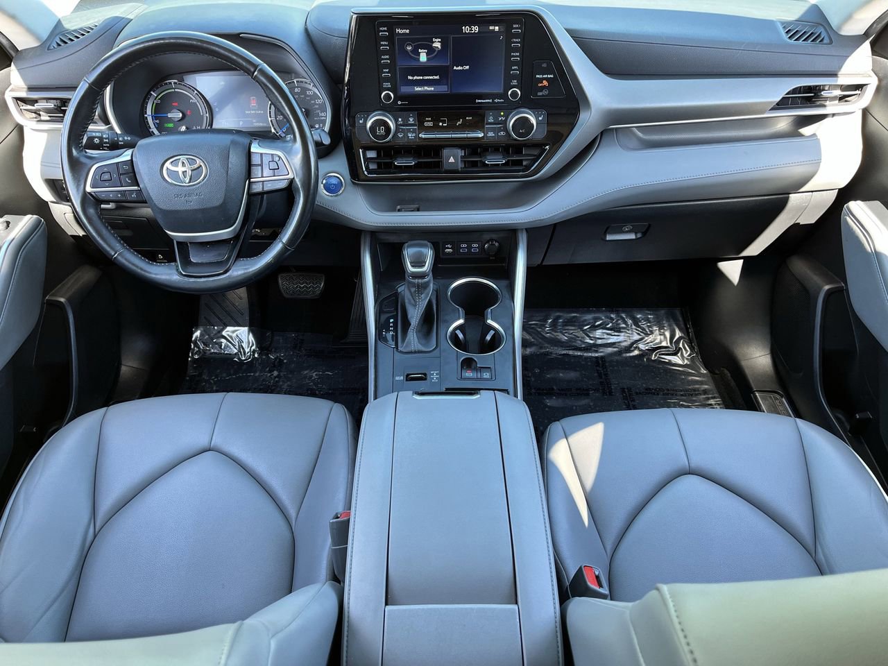 Used 2022 Toyota Highlander XLE image 9