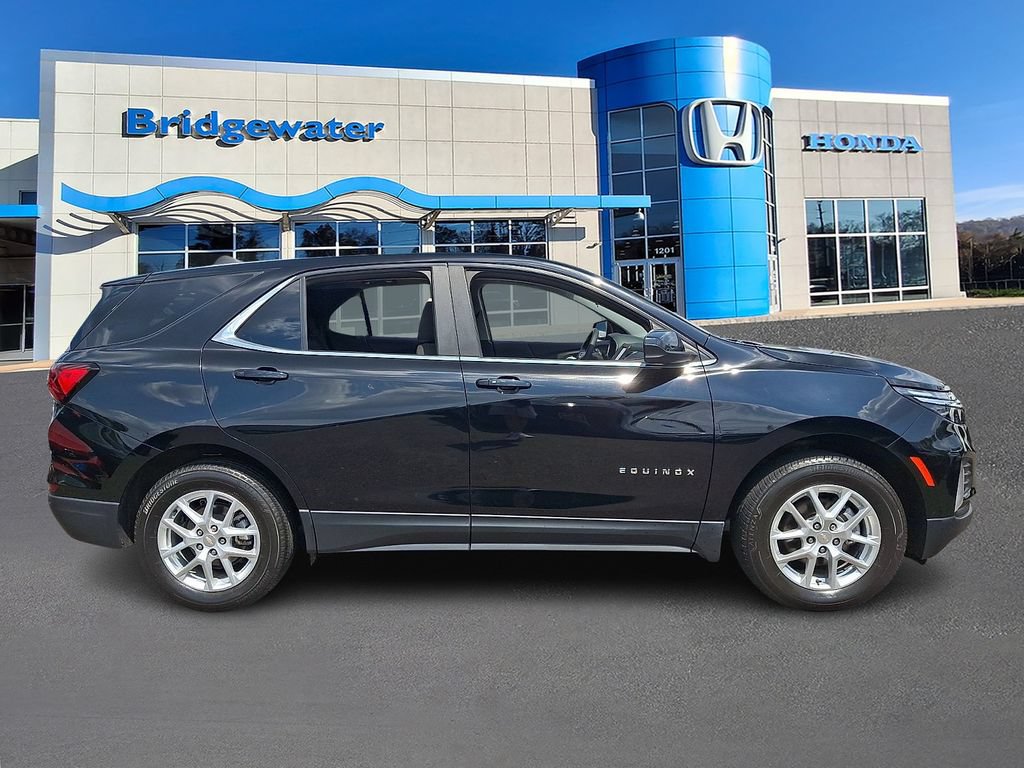 Used 2024 Chevrolet Equinox LT w/ LPO, Floor Liner Package AWD/4WD image 7