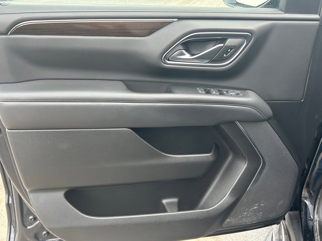 Used 2022 GMC Yukon XL SLE image 17