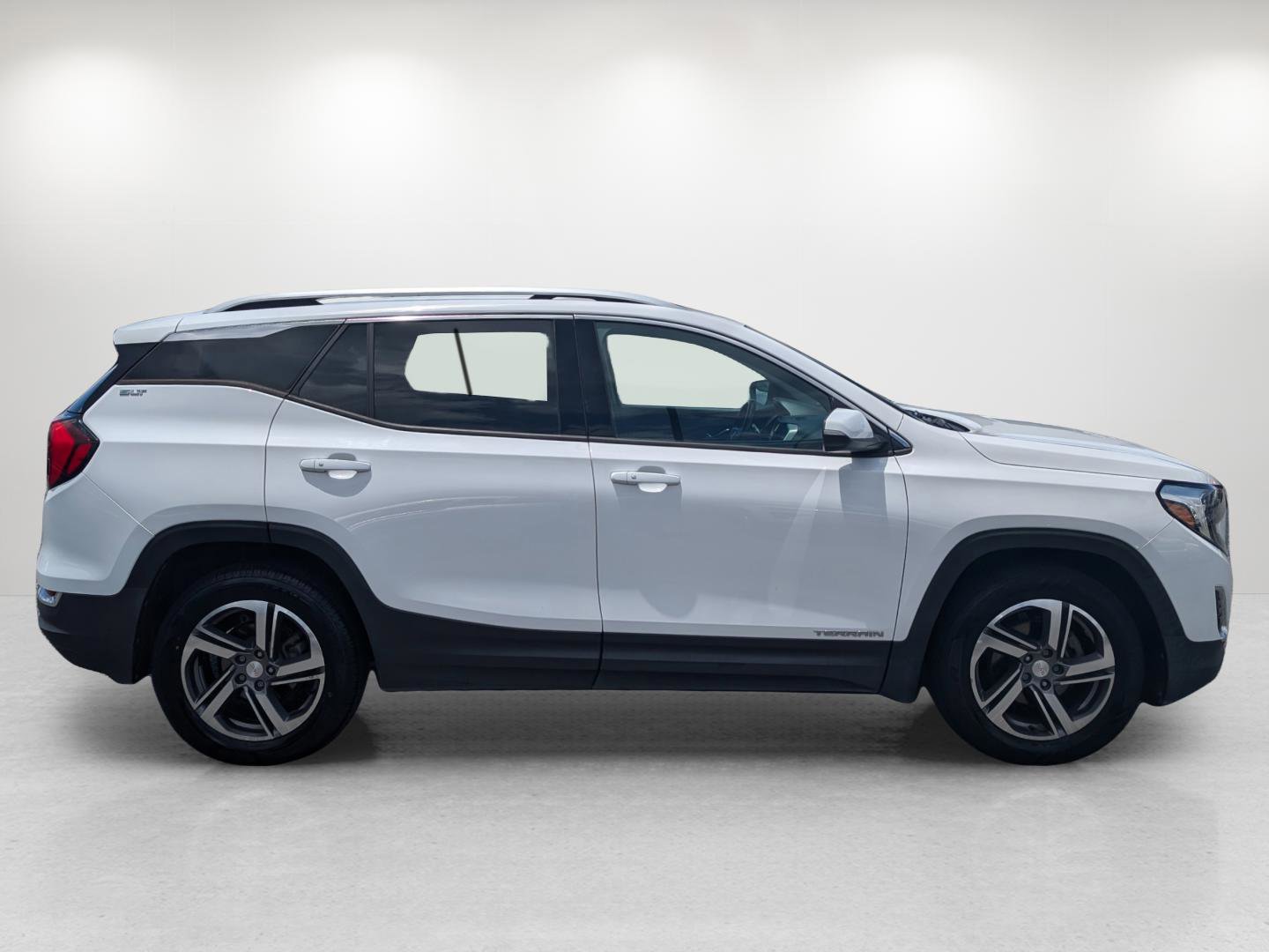 Used 2020 GMC Terrain SLT image 4