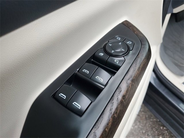 Used 2021 GMC Acadia Denali w/ Denali Technology Package image 21