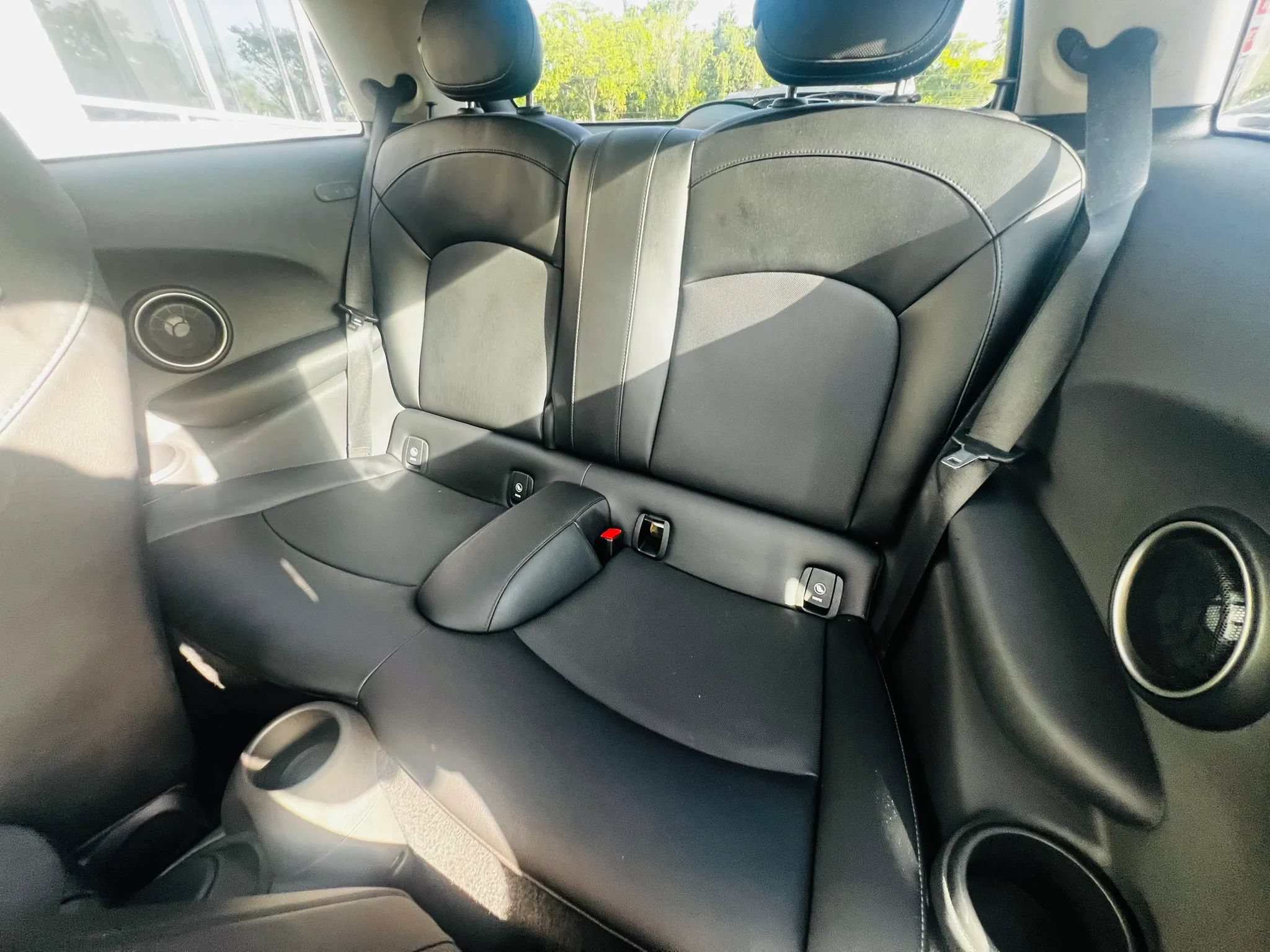 Used 2015 MINI Cooper S w/ Park Assistant Package FWD image 14