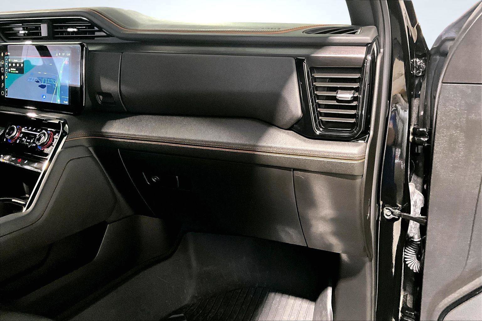 Used 2025 GMC Sierra 1500 AT4 w/ AT4 Premium Package image 18