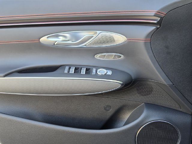 New 2027 Genesis GV70 2.5T Sport Prestige AWD/4WD image 18