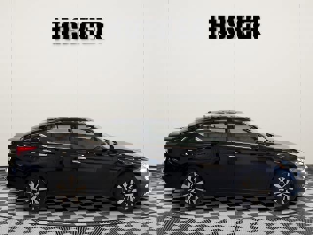 Used 2020 Nissan Altima 2.5 SV AWD/4WD image 2