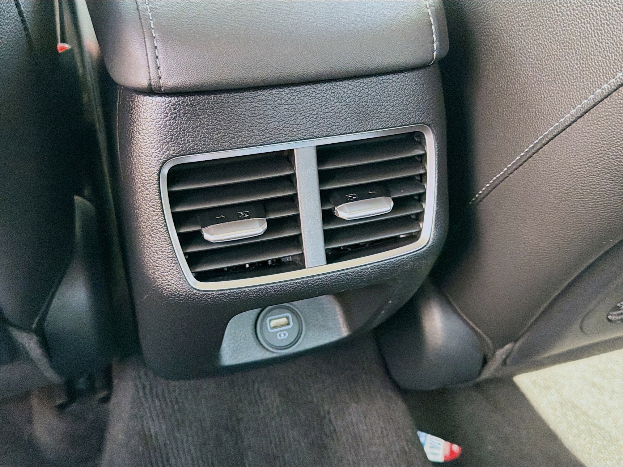 Used 2023 Hyundai Sonata Limited w/ Cargo Package image 21