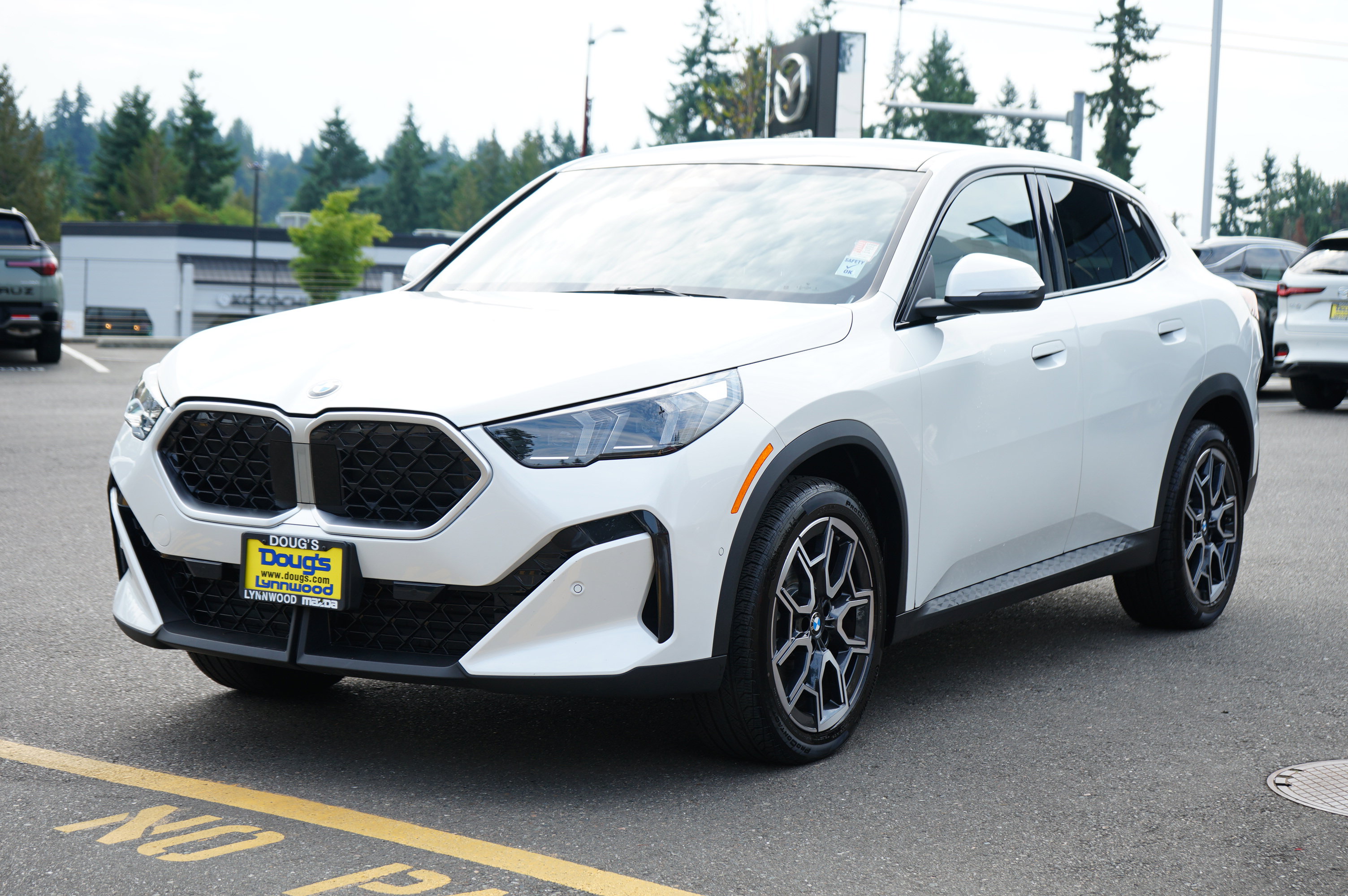 Used 2025 BMW X2 xDrive28i w/ Convenience Package image 10