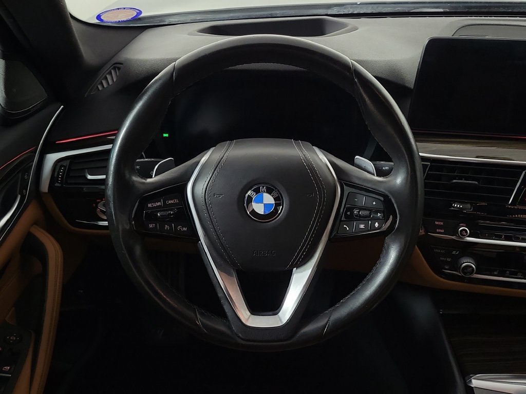 Used 2021 BMW 540i w/ Premium Package RWD image 12
