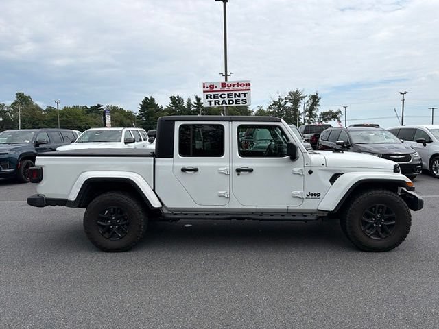 Used 2023 Jeep Gladiator Sport AWD/4WD image 11