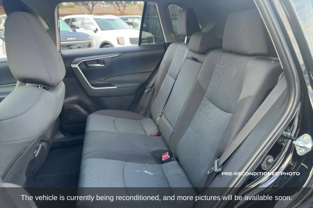 Used 2025 Toyota RAV4 XLE w/ Convenience Package FWD image 12