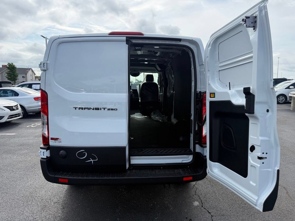 New 2026 Ford Transit 250 Low Roof w/ Load Area Protection Package RWD image 34