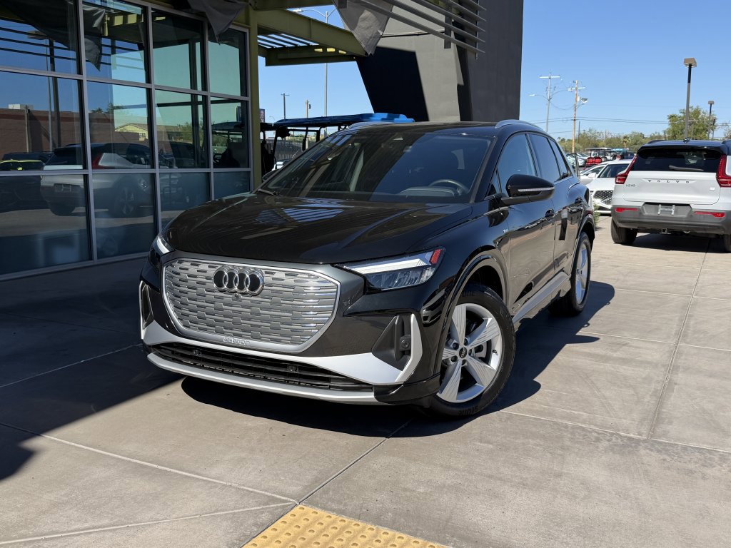 Used 2024 Audi Q4 e-tron Premium image 2