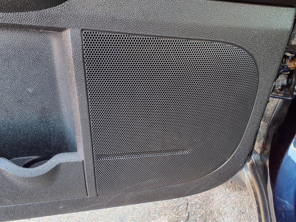 Used 2015 Chevrolet Traverse LT w/ Style and Technology Package image 14