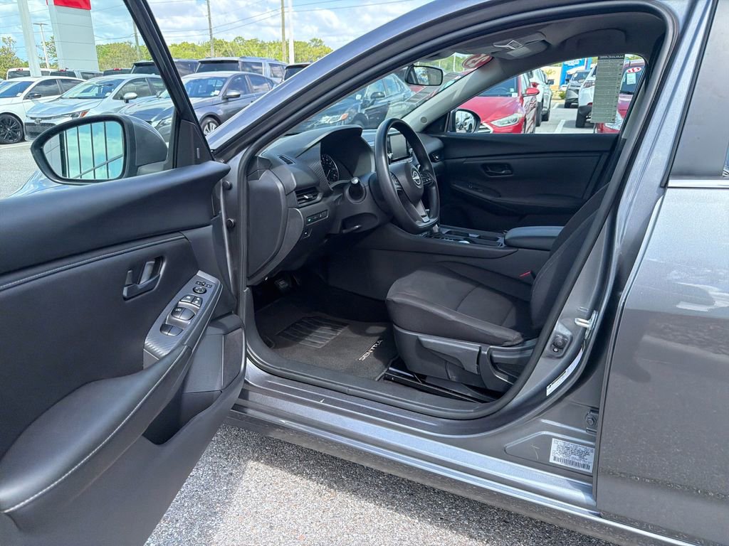 Certified 2025 Nissan Sentra S image 11