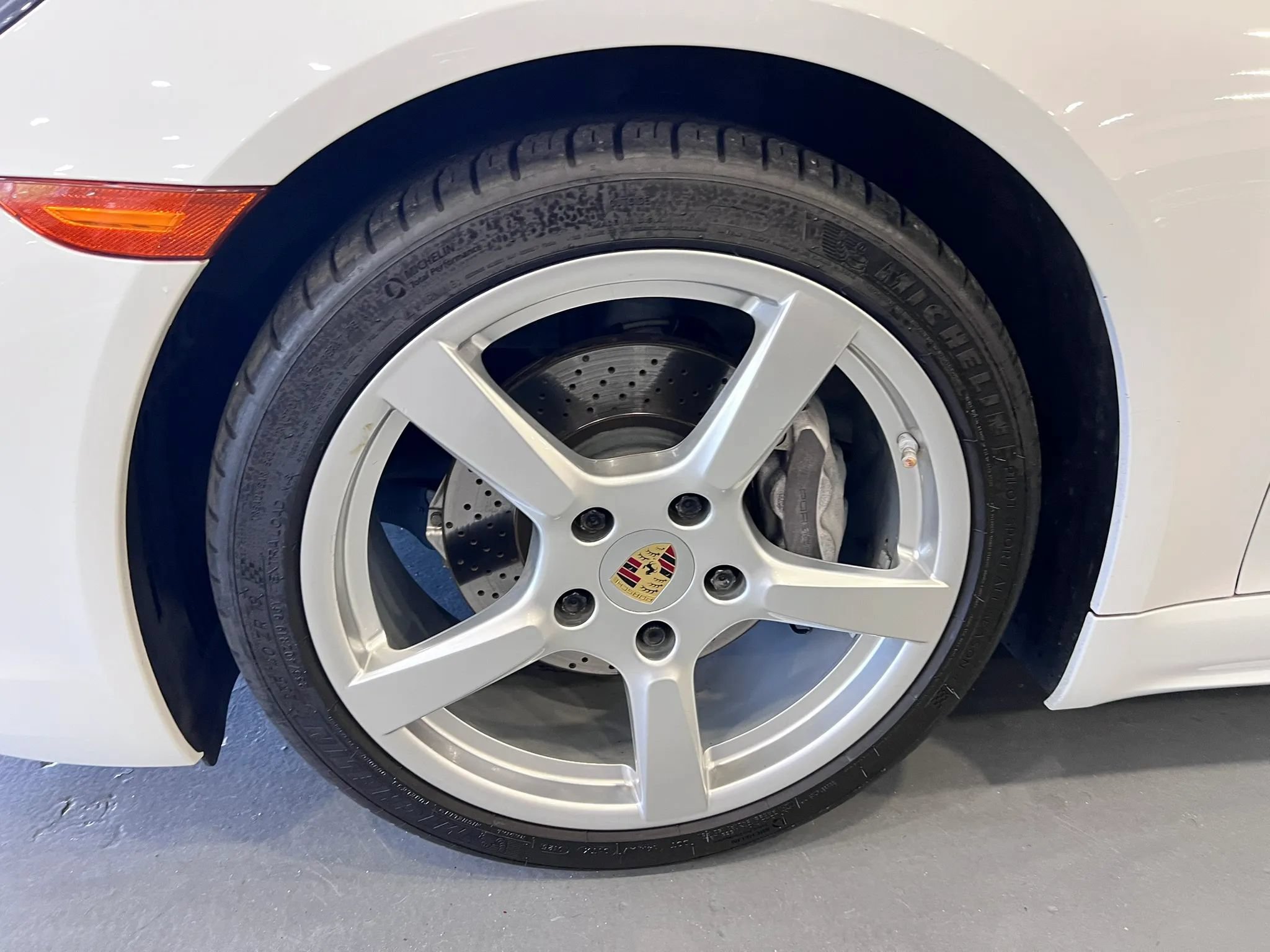 Used 2018 Porsche 718 Boxster RWD image 31