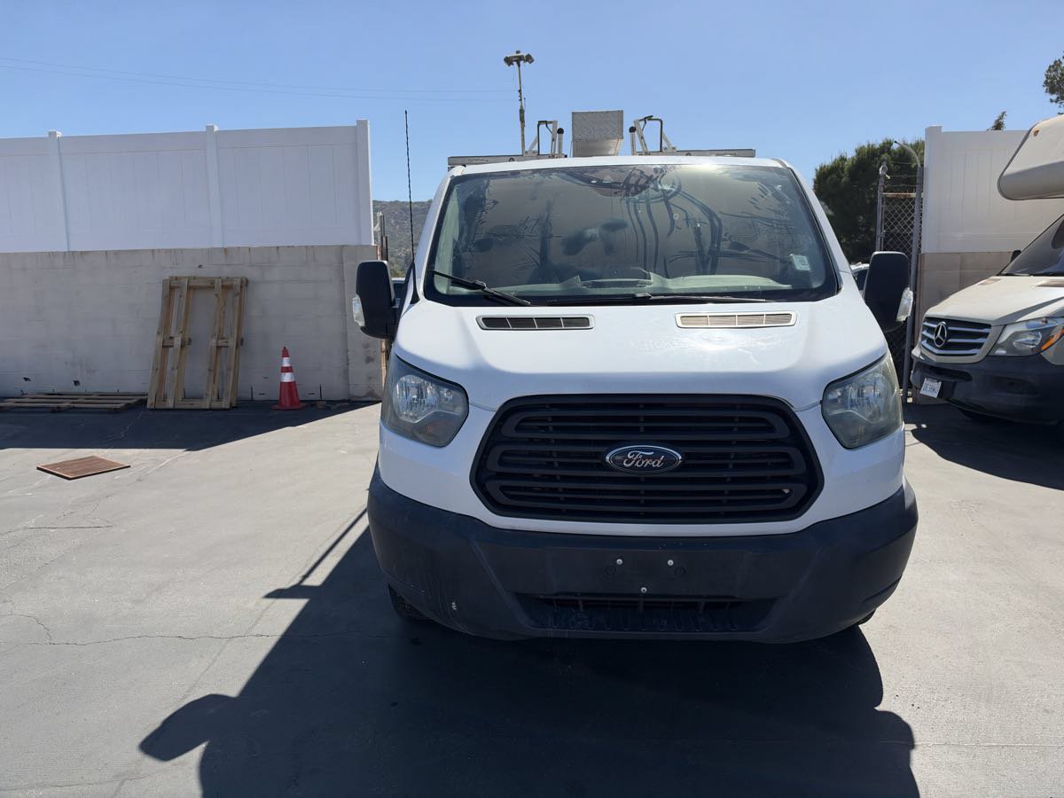 Used 2016 Ford Transit 250 130 Low Roof RWD image 2