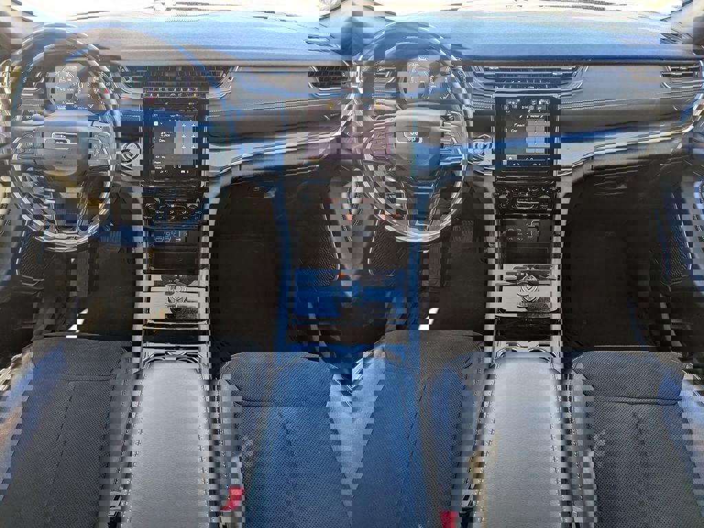 Used 2022 Jeep Grand Cherokee Altitude image 11