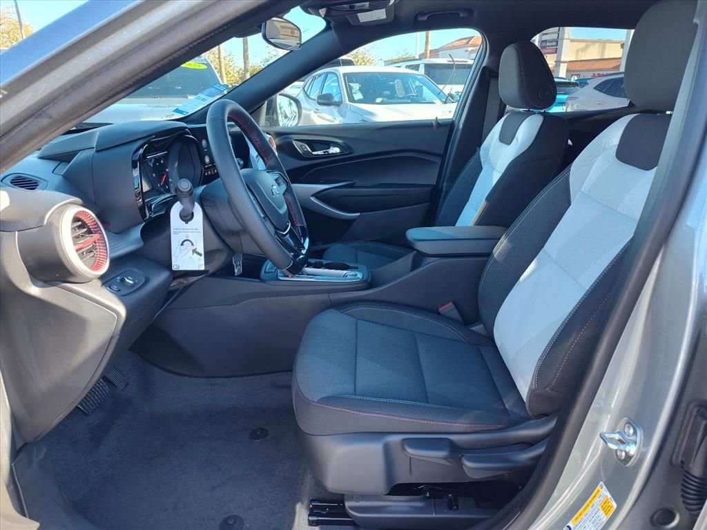 New 2026 Chevrolet Trax RS w/ Sunroof Package image 6