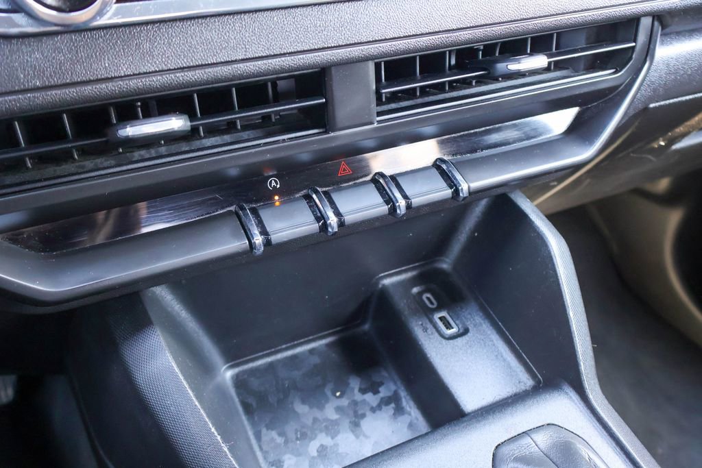 Used 2023 Chevrolet Colorado W/T image 3