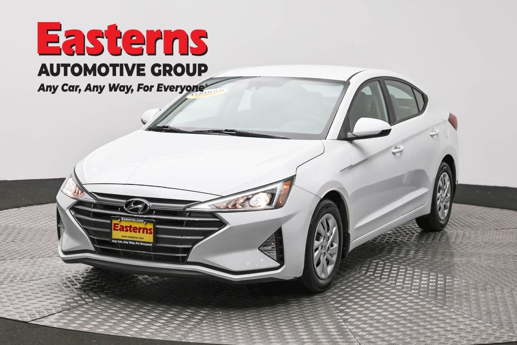Used 2020 Hyundai Elantra SE w/ Winter Weather Package FWD image 1