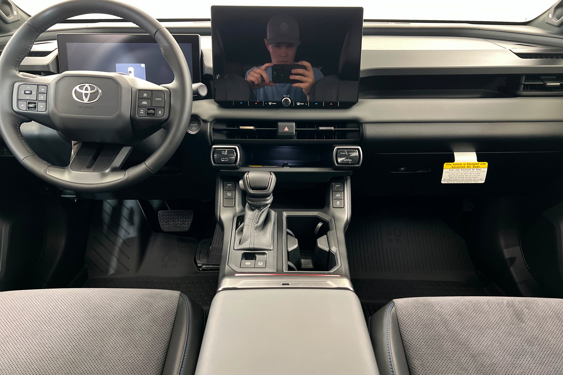 New 2026 Toyota RAV4 XSE AWD/4WD image 13
