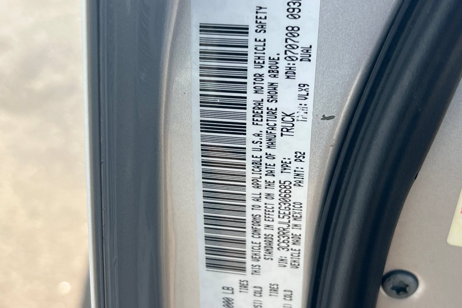 Used 2014 RAM 3500 Laramie w/ Cold Weather Group AWD/4WD image 25