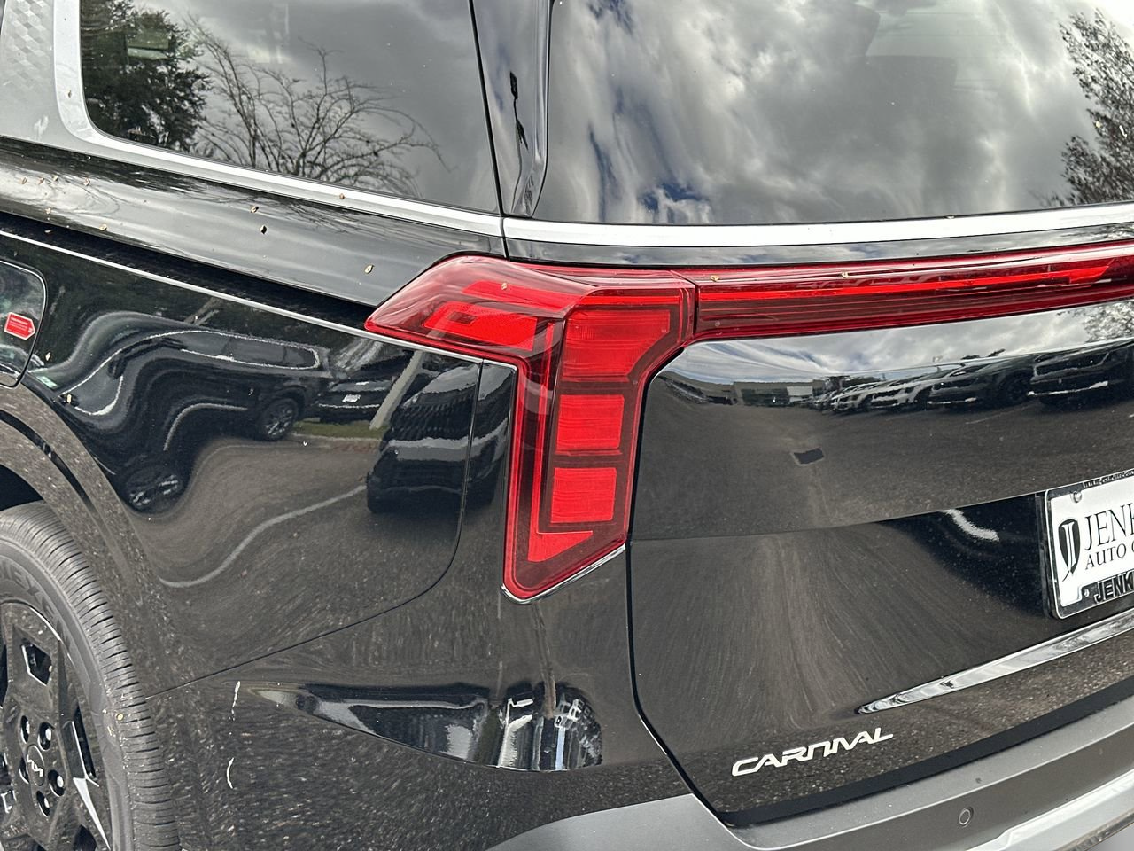 New 2026 Kia Carnival FWD image 31