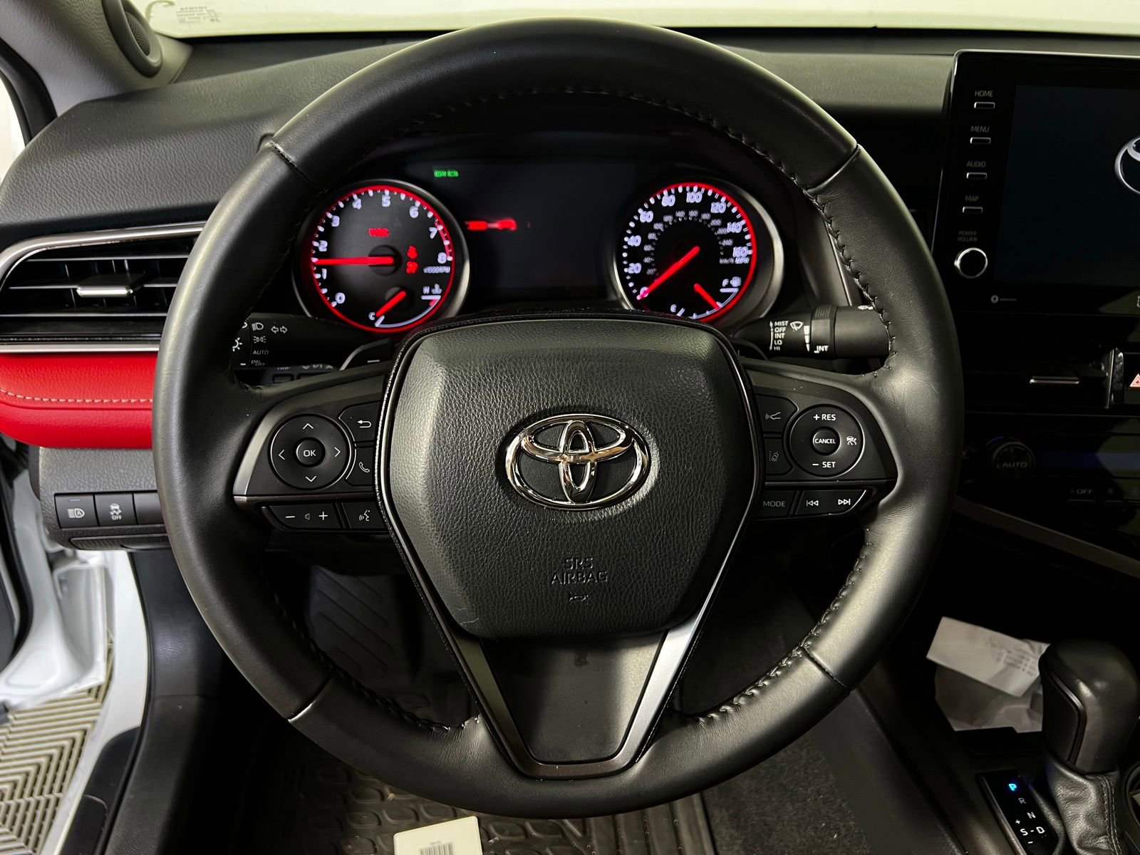 Used 2024 Toyota Camry XSE w/ Navigation Package FWD image 9