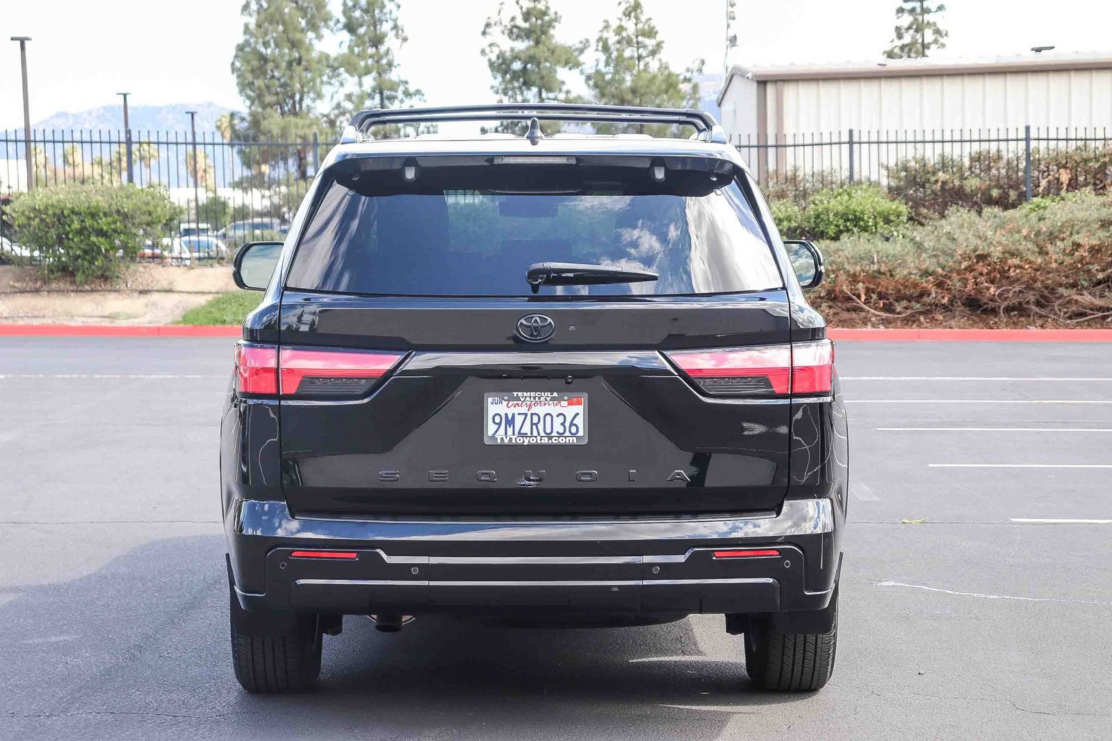 Certified 2024 Toyota Sequoia Platinum AWD/4WD image 6