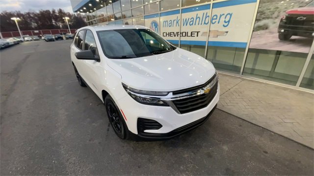 Certified 2022 Chevrolet Equinox LS w/ LS Convenience Package image 2