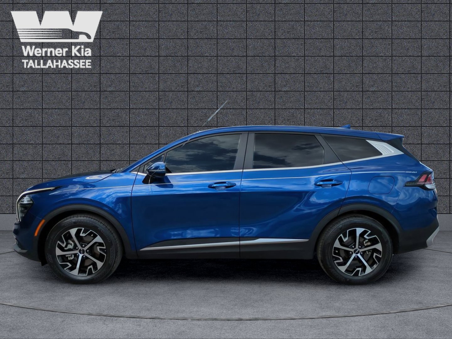 Certified 2024 Kia Sportage EX image 8