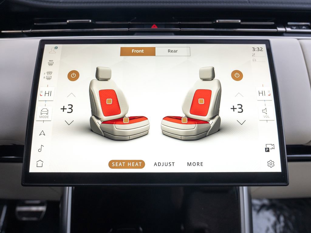 Certified 2025 Land Rover Range Rover SE image 33