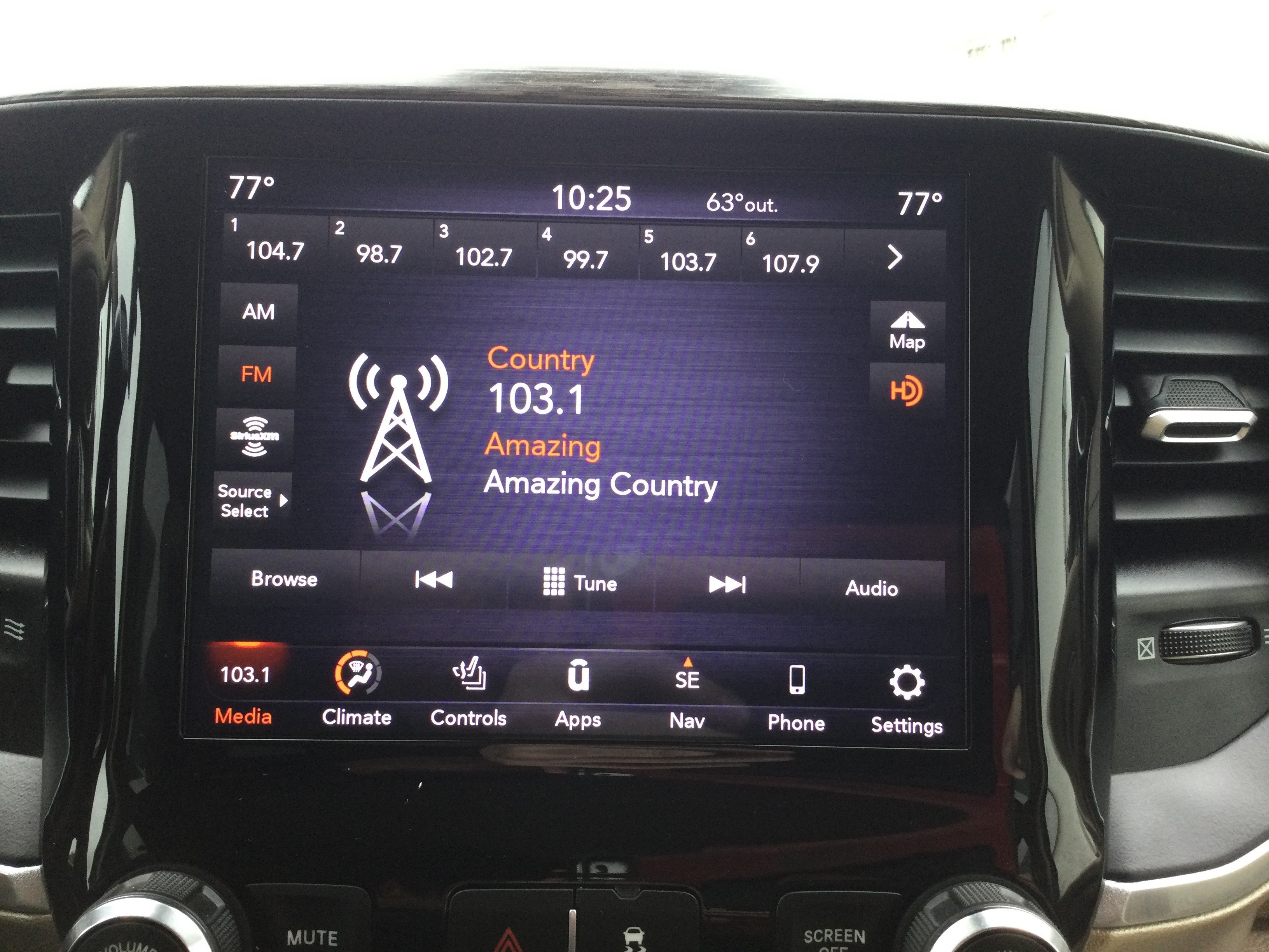 Used 2019 RAM 3500 Laramie AWD/4WD image 16