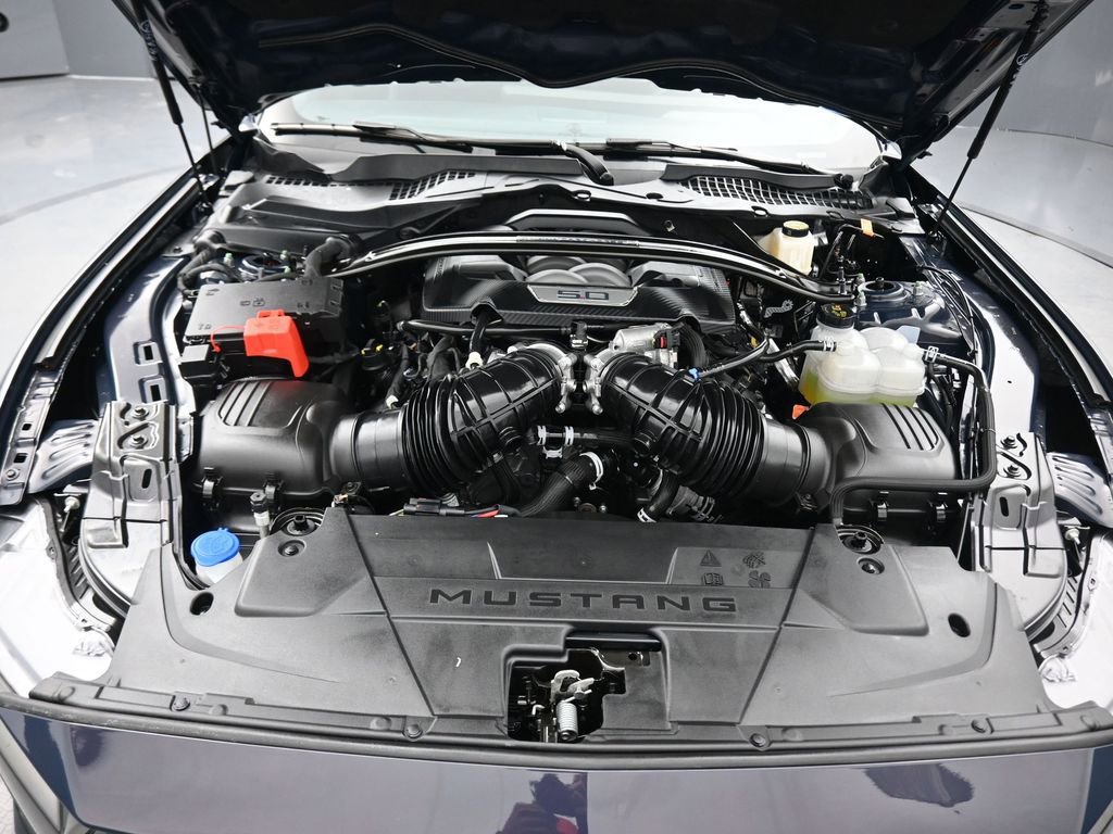 Used 2025 Ford Mustang Dark Horse image 44