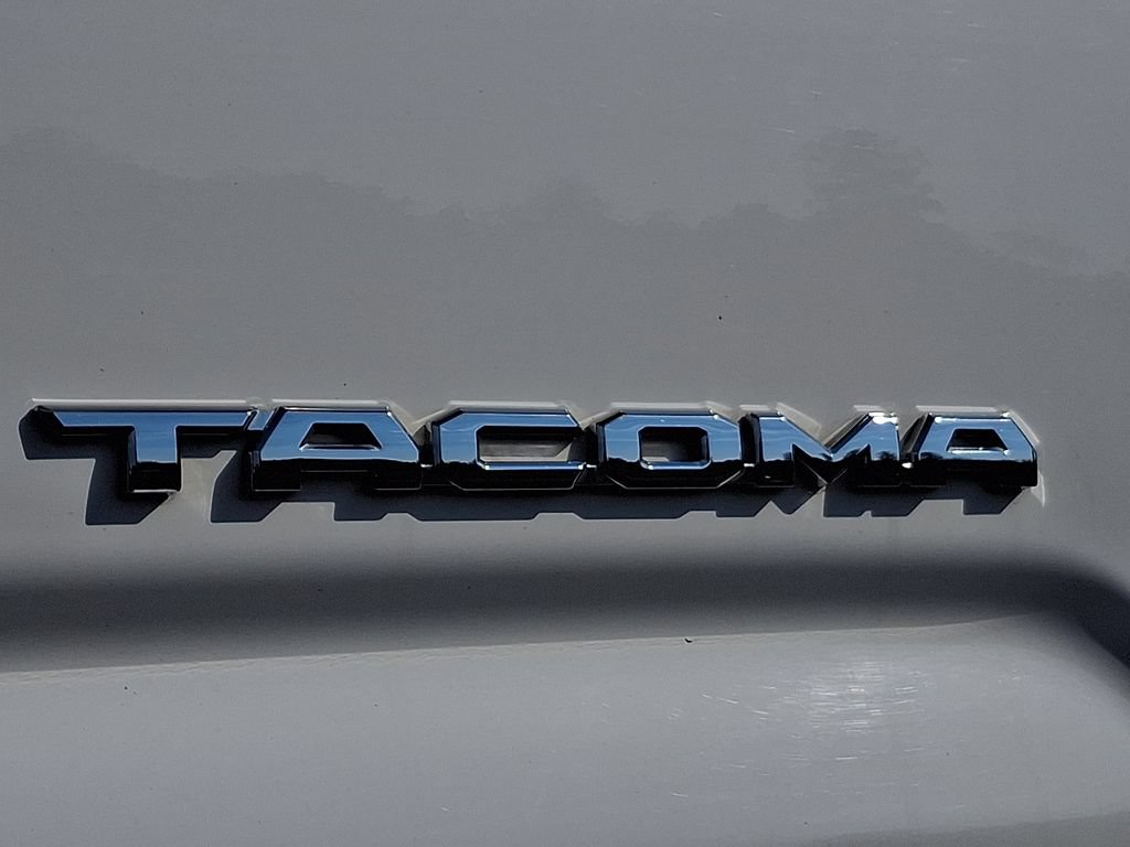 Used 2019 Toyota Tacoma TRD Sport AWD/4WD image 30