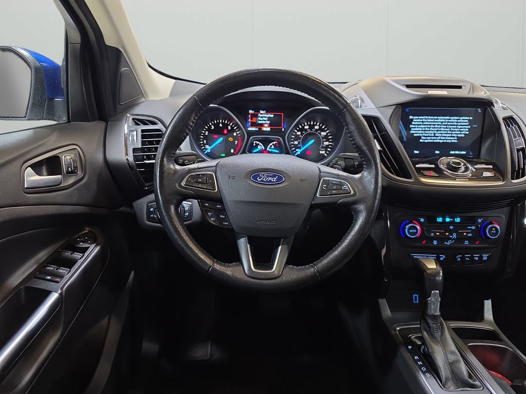 Used 2017 Ford Escape Titanium w/ Equipment Group 301A AWD/4WD image 17