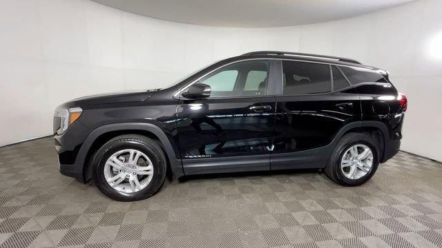 Used 2023 GMC Terrain SLE w/ Driver Convenience Package AWD/4WD image 9