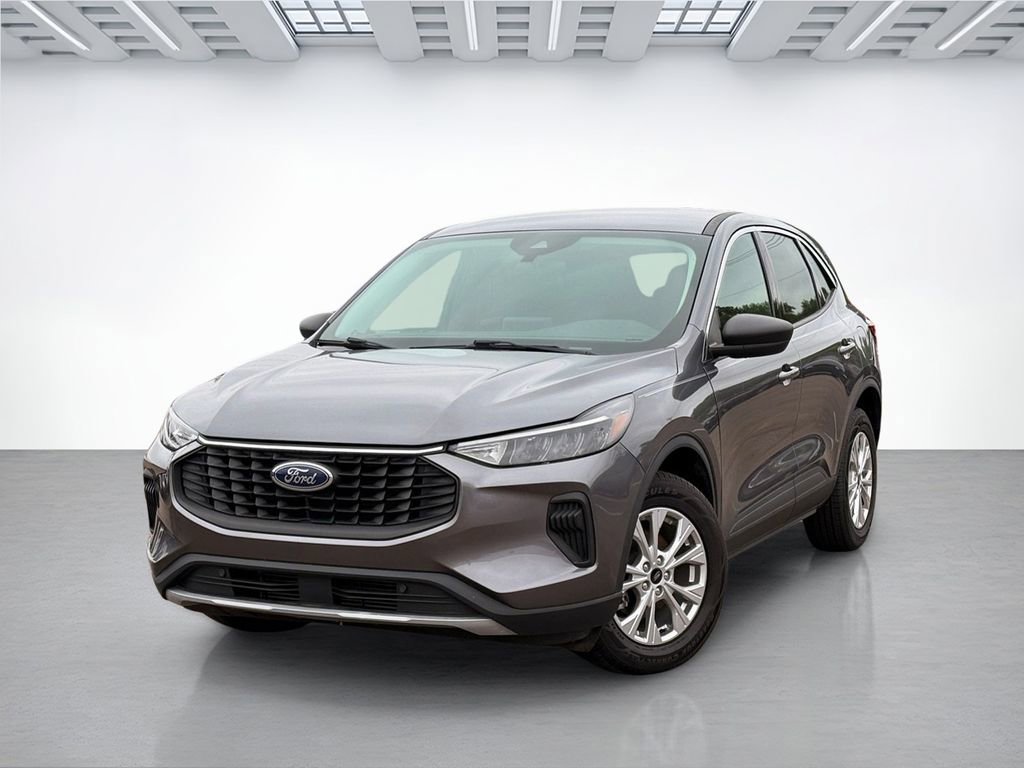 Used 2023 Ford Escape Active AWD/4WD image 2