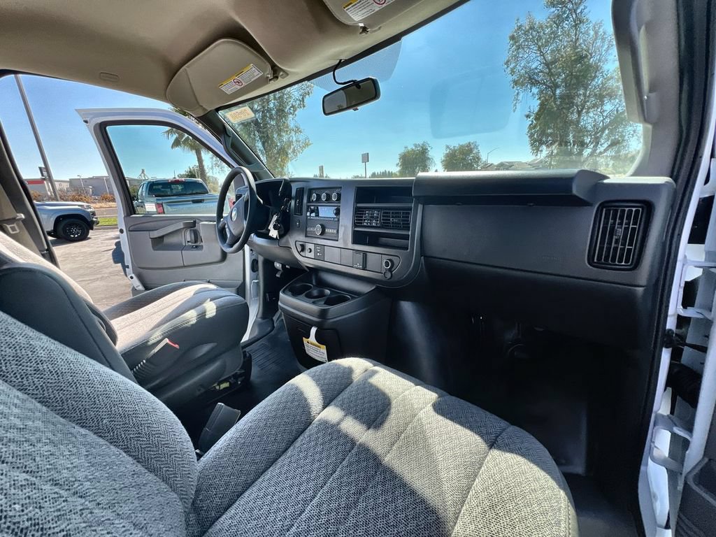 New 2026 Chevrolet Express 2500 w/ Driver Convenience Package RWD image 25