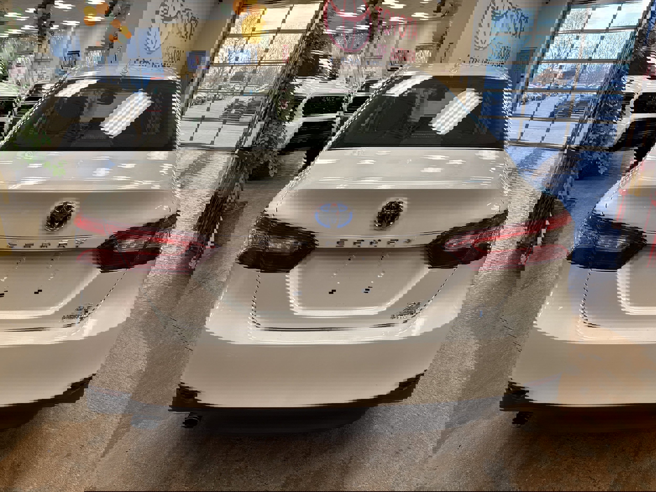 Used 2020 Toyota Camry XLE image 10