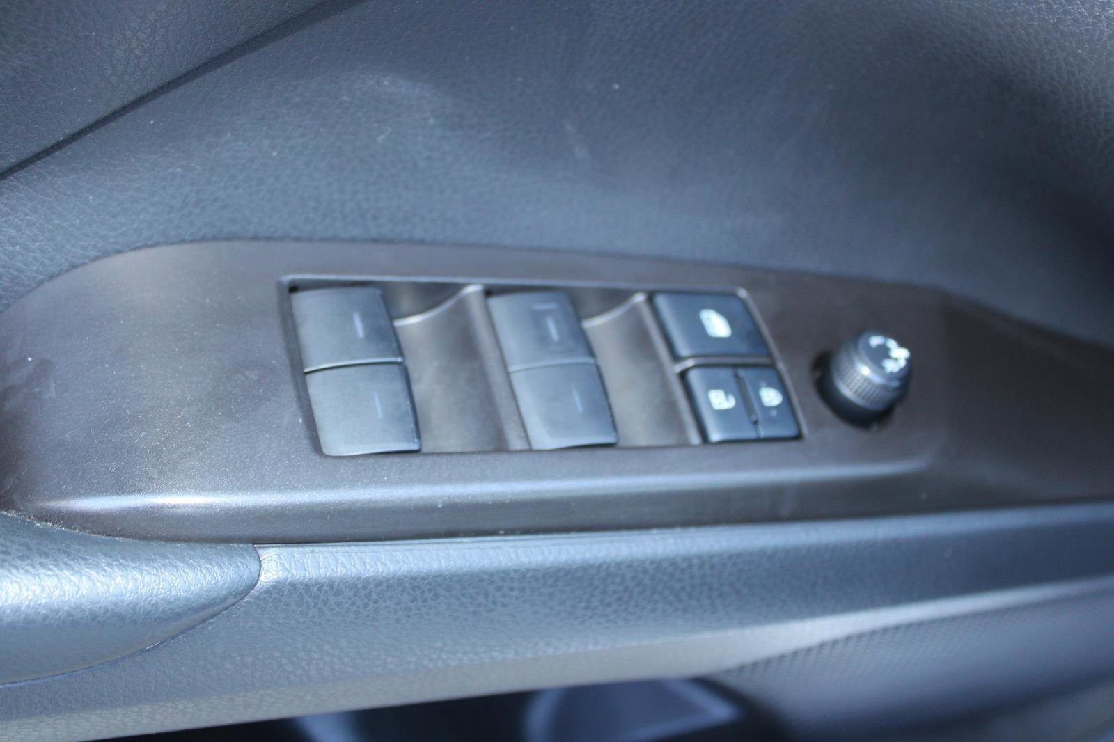 Used 2021 Toyota Camry LE image 40