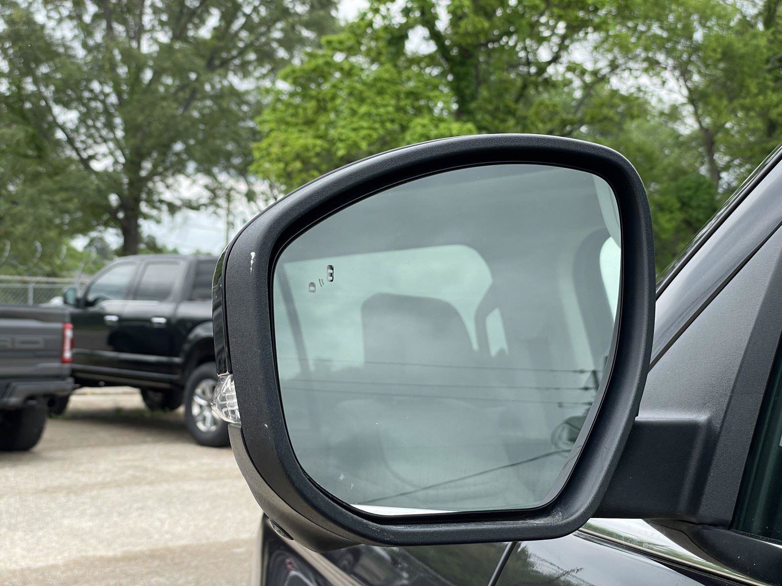 Used 2025 Ford Expedition Active AWD/4WD image 38