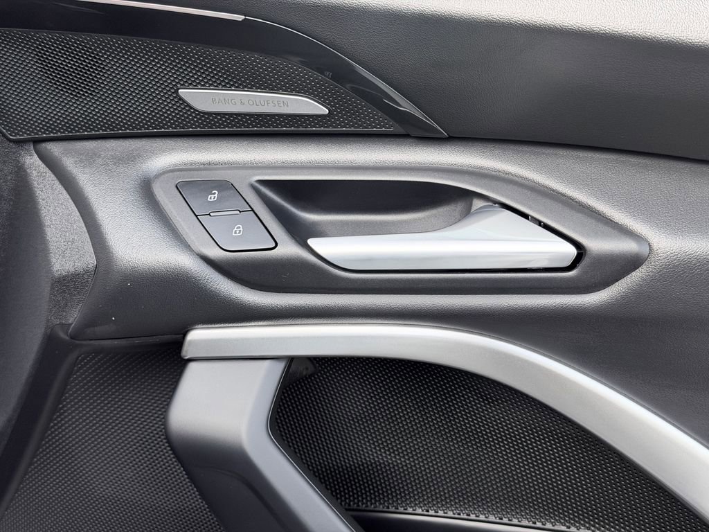 Used 2025 Audi Q5 Premium Plus w/ Premium Plus image 28