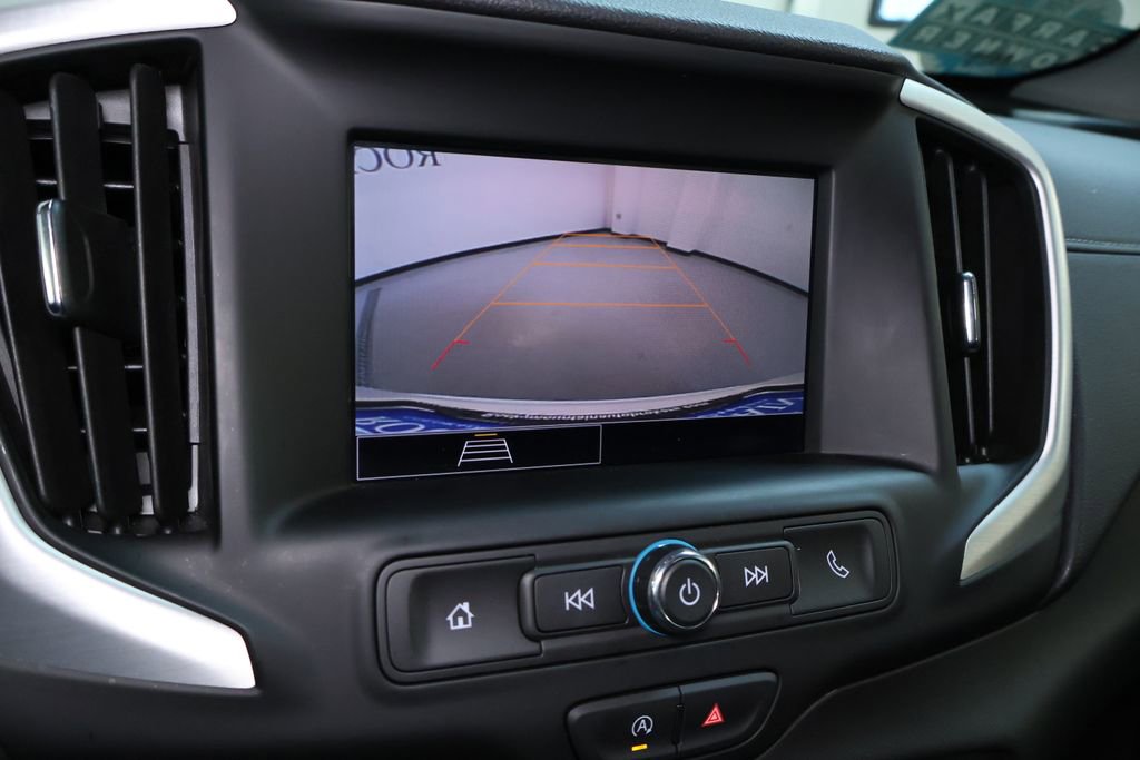 Used 2024 GMC Terrain SLE image 31