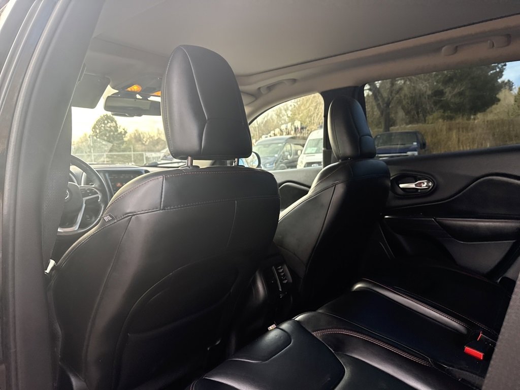 Used 2016 Jeep Cherokee Trailhawk w/ Comfort/Convenience Group image 21