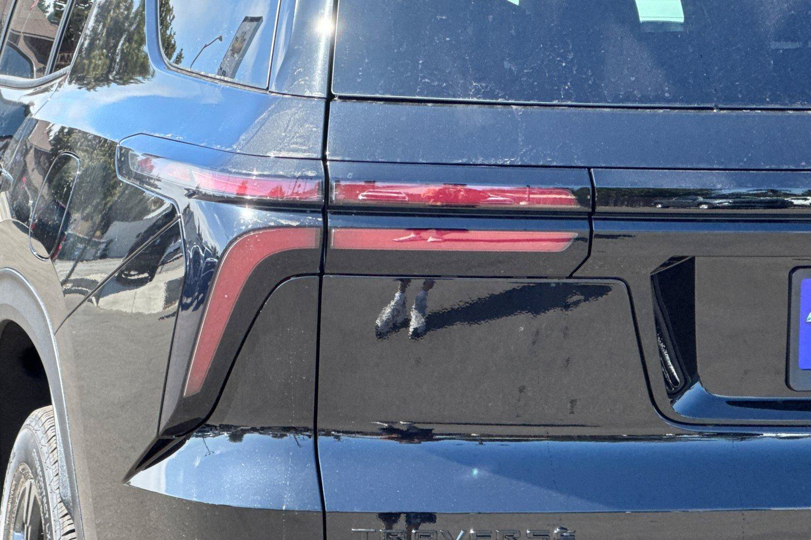 New 2027 Chevrolet Traverse LT w/ Midnight/Sport Edition FWD image 36