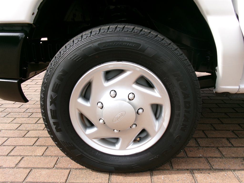 Used 2011 Ford E-150 and Econoline 150 w/ PWR Group RWD image 33