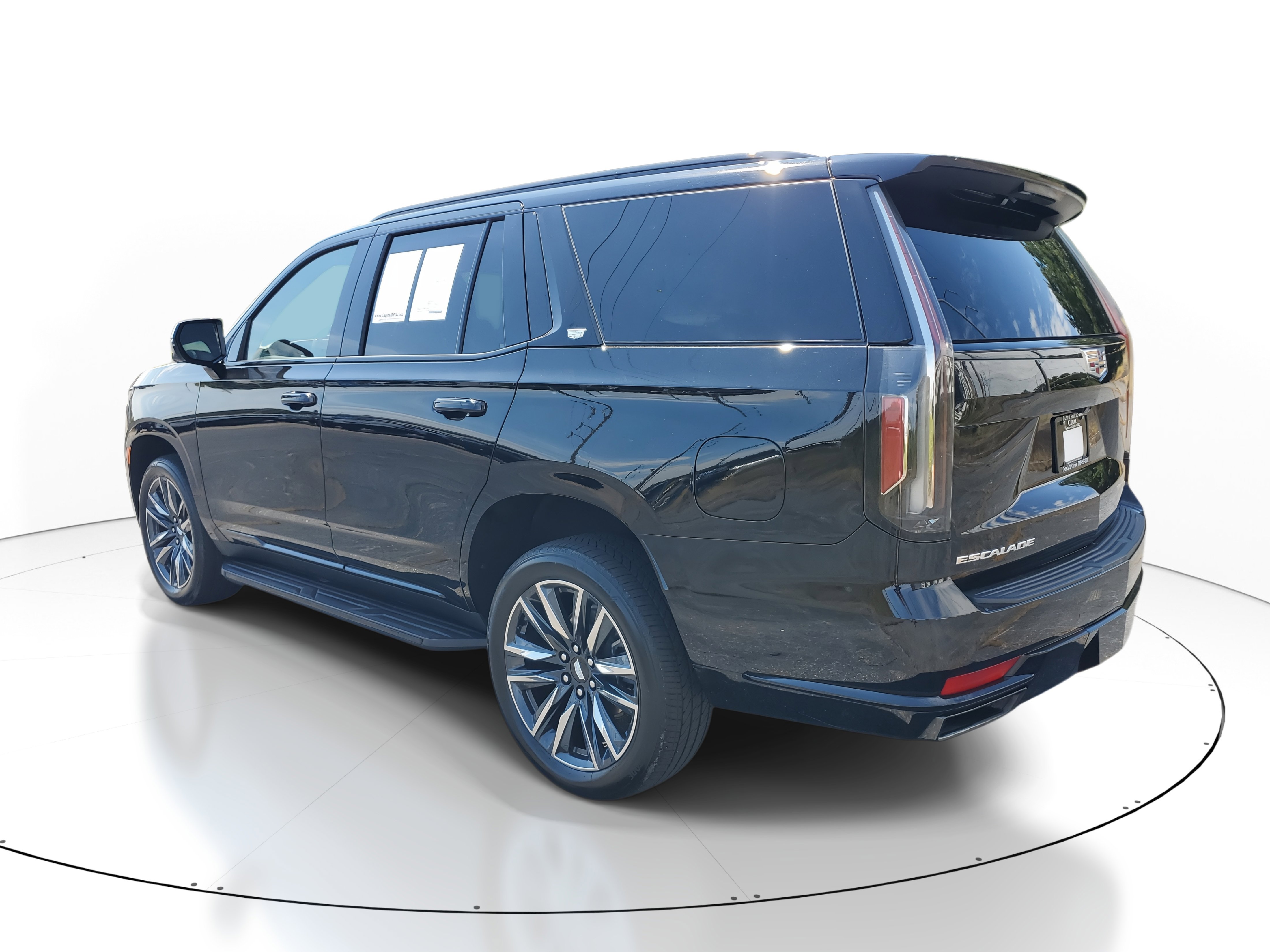 Used 2024 Cadillac Escalade Sport image 4