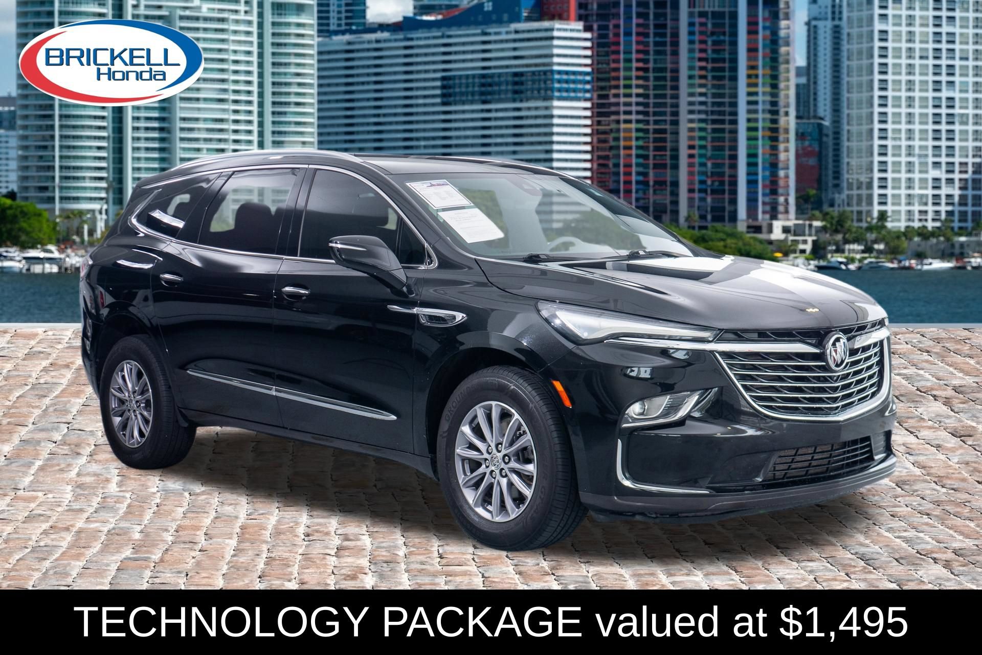 Used 2024 Buick Enclave Essence w/ Technology Package FWD image 1