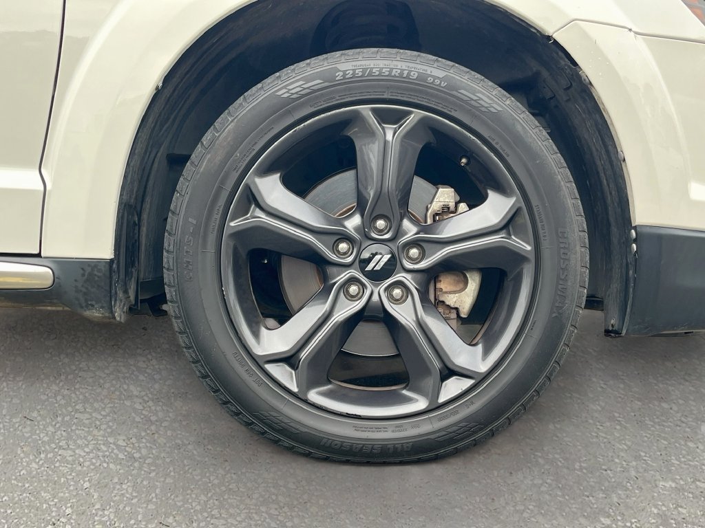 Used 2020 Dodge Journey Crossroad FWD image 30